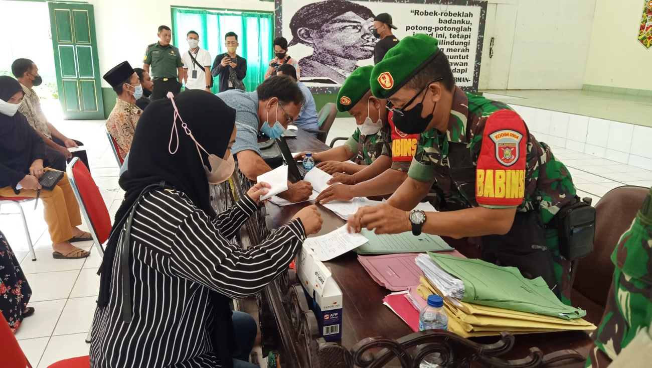 Penyaluran Bantuan Tunai yang dilangsungkan Kodim 0904 Paser