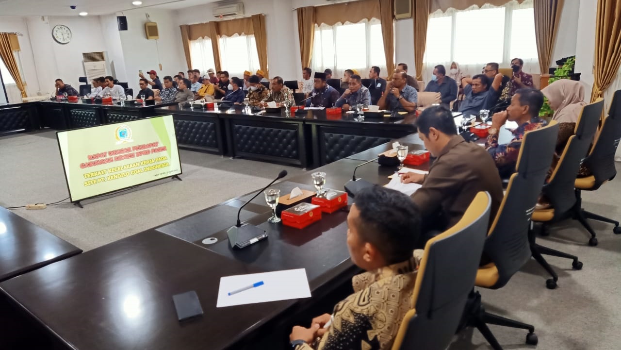 Suasana Rapat Dengar Pendapat yang digelar DPRD Kabupaten Paser (Foto: Ng/Simpul Media)