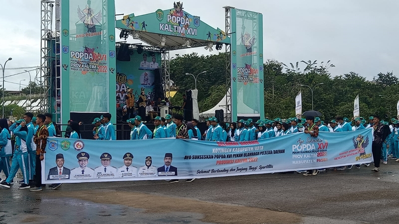 Upacara penyambutan kontingen Popda XVI Kaltim di Kabupaten Paser pada Oktober 2022 lalu. (dok. simpul.media) 