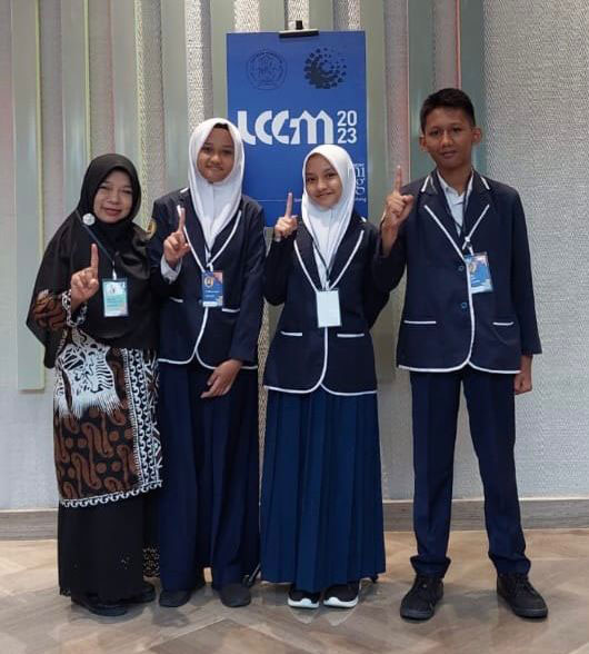TIGA pelajar SMP 1 Tanah Grogot mewakili Kaltim ke tingkat nasional untuk Lomba Cerdas Cermat Museum 2023. (Dok. Istimewa)