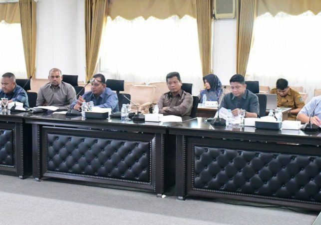 Rapat DPRD Kabupaten Paser bersama Pemerintah membahas masalah penyaluran BLT DD. (simpul.media)