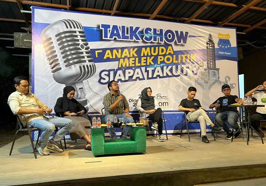 Talk show Gen Z di Paser menghadirkan Beberapa Tokoh Muda diantaranya Ketua DPRD Paser, Akademisi, Seniman, dan Politisi Milenial (Dok. rey/Simpul Media)